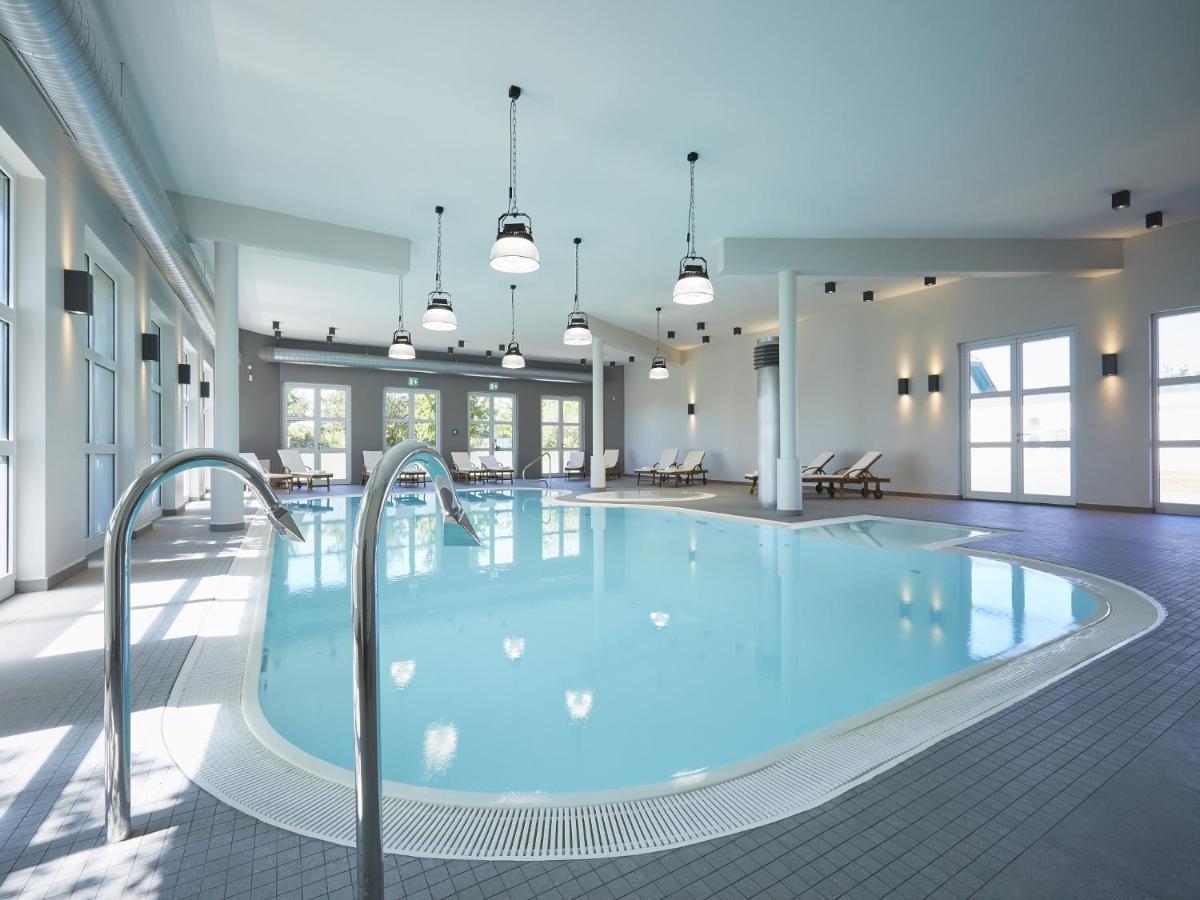 Reetland Am - Luxus Reetdachvilla Mit 3 Schlafzimmern, Sauna Und Kamin E27 *
